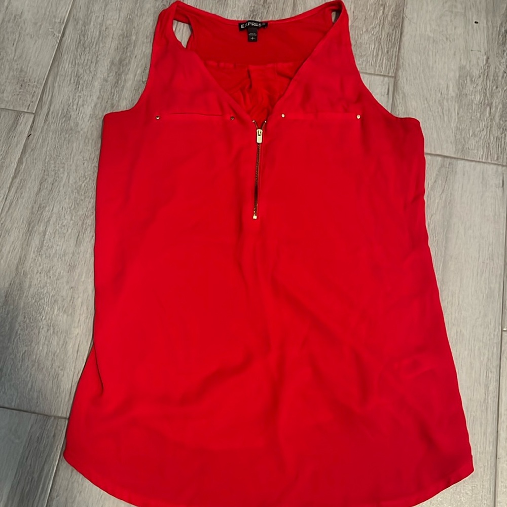 Express red sleeveless V-neck quarter zip tank